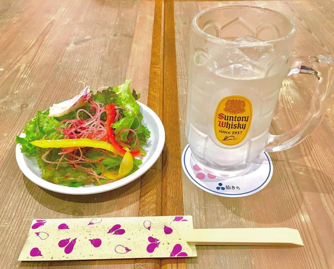 東北女子さんのインスタグラム写真 - (東北女子Instagram)「. #居酒屋 . 其實平常很少去居酒屋，還好這個時期有很多名義的公司聚餐，可以探索各種居酒屋😆 . #仙きち 店面明亮，菜色也很用心，而且因為樓上就是Guest House（剛好跟上次介紹的是同系列），所以也有不少外國人去，可以放心前往👋 . 📍營業：17:00-00:00 📍12人以上可包場 📍價位：官網有中文菜單可參考 @senkichi.sendai . . #日本東北 #日本居酒屋 #東北美食 #東北居酒屋 #仙台美食 #仙台餐廳 #東北女子food #東北女子 #宮城 #仙台 #仙台工作」5月21日 22時01分 - tohoku_girl_official