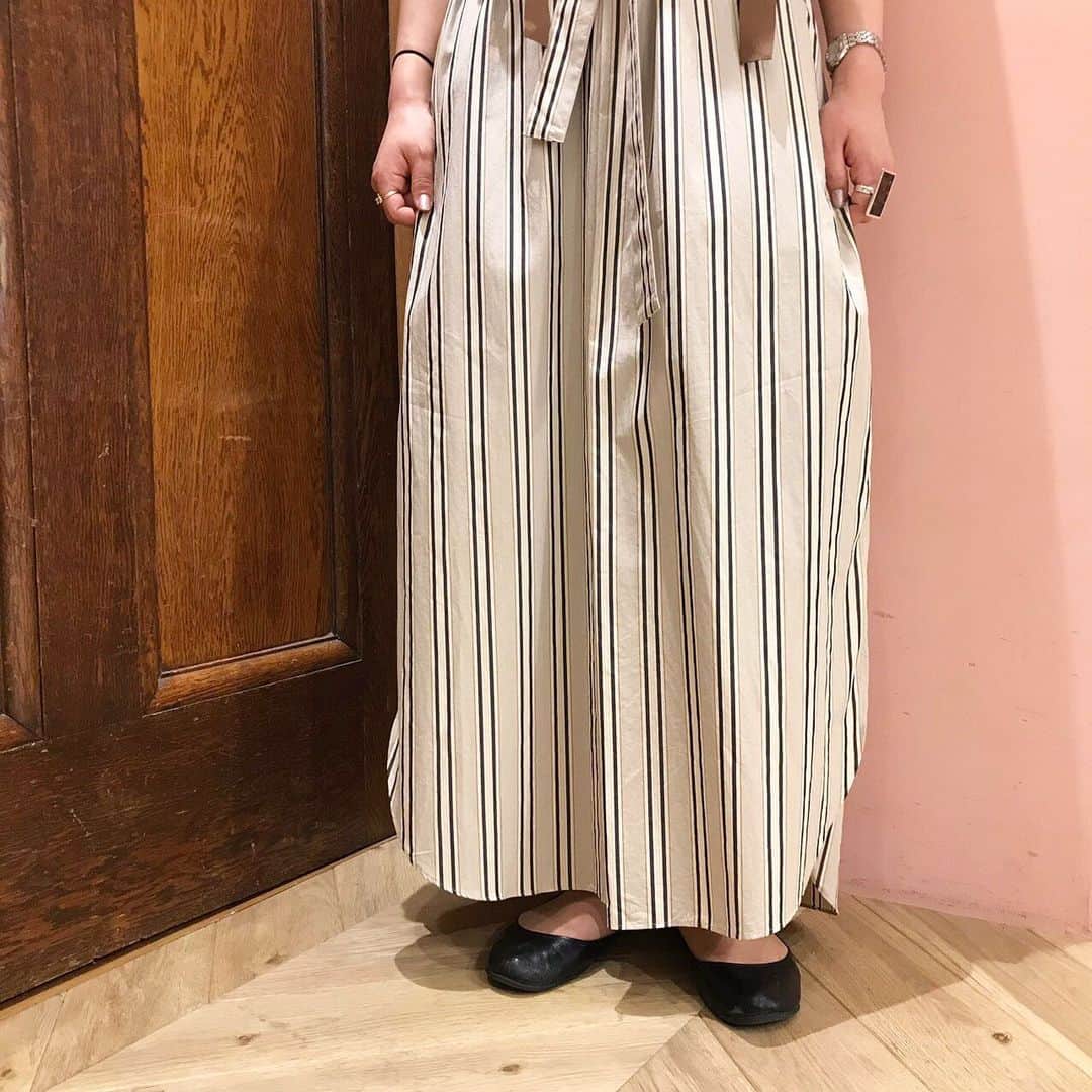 FREAK'S STORE渋谷さんのインスタグラム写真 - (FREAK'S STORE渋谷Instagram)「【 Lady's Styling 】﻿﻿ ﻿ ﻿﻿ ［ item ］﻿﻿ washed egyptian cotton-twill sleeveless shirt dress  no.313-307-0001-0 color: beig stripe﻿ ¥36,000+tax / @unfil_516 ﻿﻿ ﻿ ﻿ model: Ueda(160cm)﻿ ﻿﻿ #unfil #unfil_tokyo﻿﻿ #freaksstore #freaksstore19ss ﻿﻿ #freaksstore_shibuya_ladys﻿」5月21日 22時18分 - freaksstore_shibuya