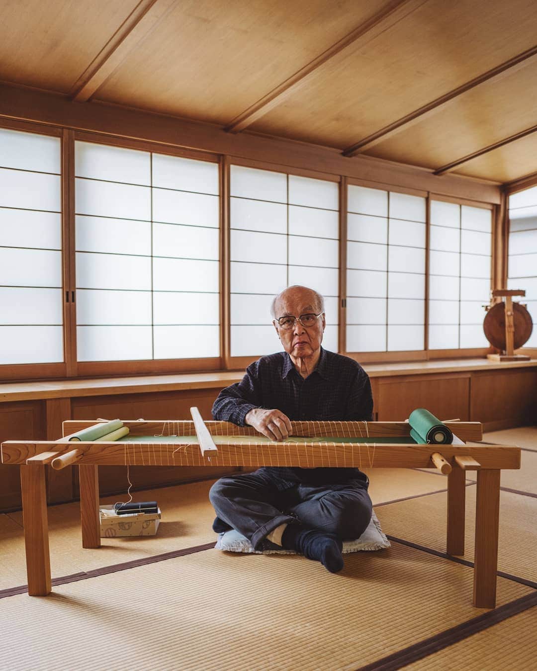 福田洋昭のインスタグラム：「In collaboration with @jaegerlecoultre it was an honor to have had the opportunity to capture the #ArtOfPrecision through two living national treasures of Japan.  Fukuda Kiju, the first and only living national treasure of Emboidery and Suda Kenji, who was named living national treasure for his woodwork and box making.  Such an inspiration to meet Fukuda-san and Suda-san who truly are masters of their own craft.  In the name of watch making at the house of #JaegerleCoultre and mastery of traditional Japanese ancestral technique 🙏」