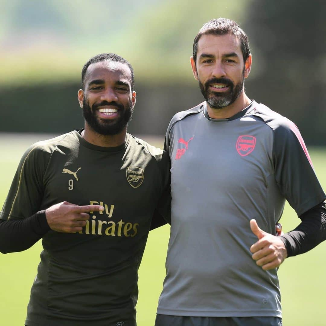 アーセナルFCさんのインスタグラム写真 - (アーセナルFCInstagram)「🇫🇷 Laca x Pires  #Arsenal #Lacazette #Pires #UEL #France」5月21日 22時38分 - arsenal