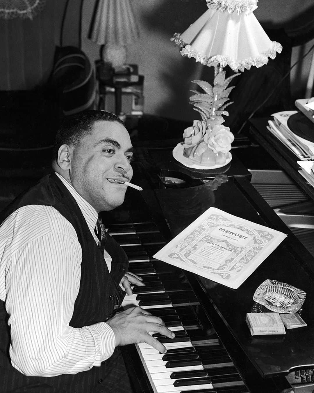 lifeさんのインスタグラム写真 - (lifeInstagram)「Jazz musician and LIFE legend Fats Waller was born 115 years ago today, May 21, 1904 in New York, New York. He died in 1943 at the young age of 39 from pneumonia. Over 4000 people attended his funeral at the Abyssinian Baptist Church in Harlem. Many of his songs are still popular and well known today such as "Honeysuckle Rose" and "Ain't Misbehavin." (Pix Inc.—The LIFE Picture Collection/Getty Images) #LIFElegends #FatsWaller #Jazz」5月21日 22時31分 - life