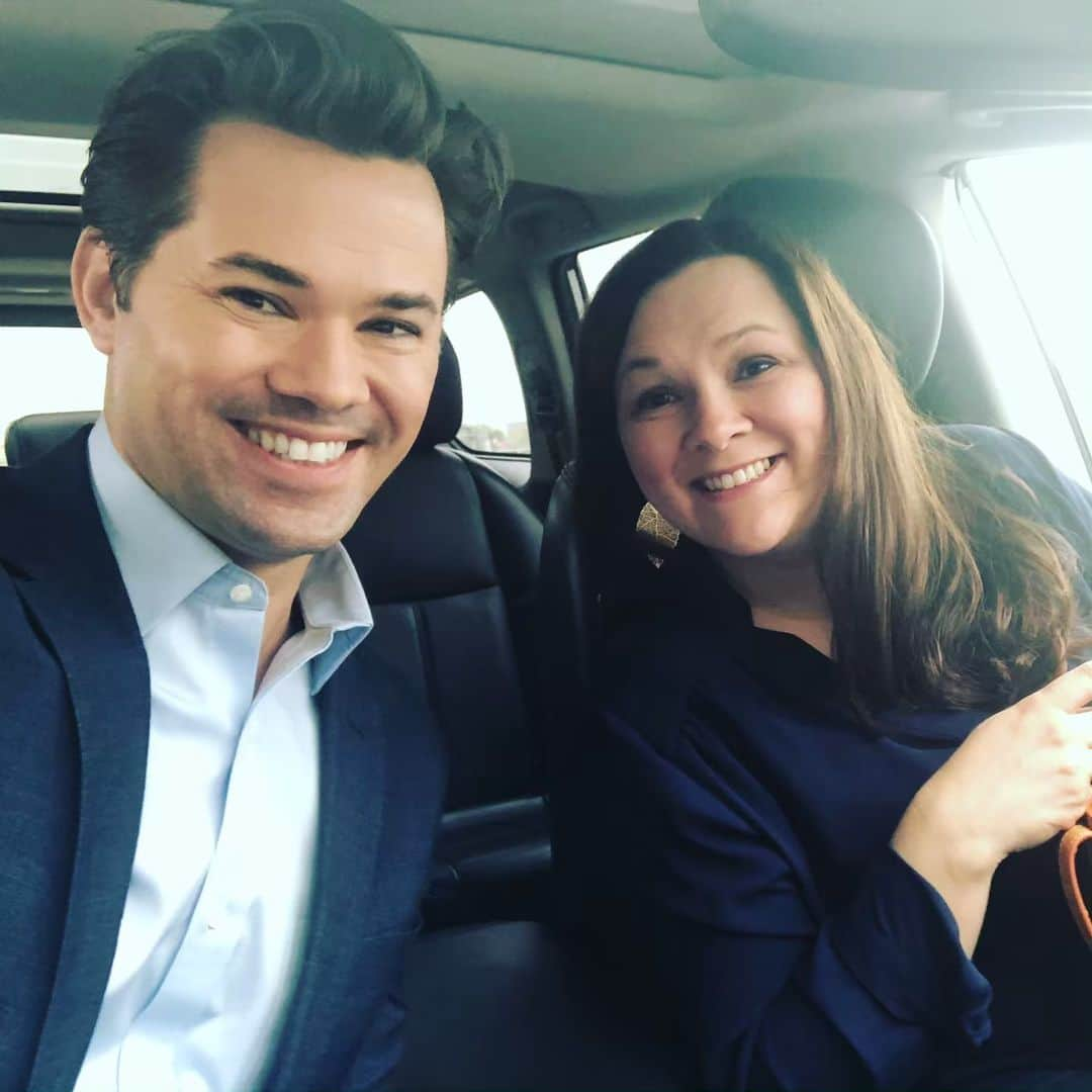 アンドリュー・ラネルズさんのインスタグラム写真 - (アンドリュー・ラネルズInstagram)「Yesterday was a real dream come true. I got to film a segment for CBS Sunday Morning in my hometown with Faith Salie. Thank you to the whole team for coming to Omaha and talking with me, my sister, Natalie, and my mom, Charlotte. And thank you to Sally and everyone at Johnny’s Cafe for hosting us! (And yes, Faith and I are sitting on saddle bar stools.) I’ll keep you posted on an air date!」5月21日 22時46分 - andrewrannells