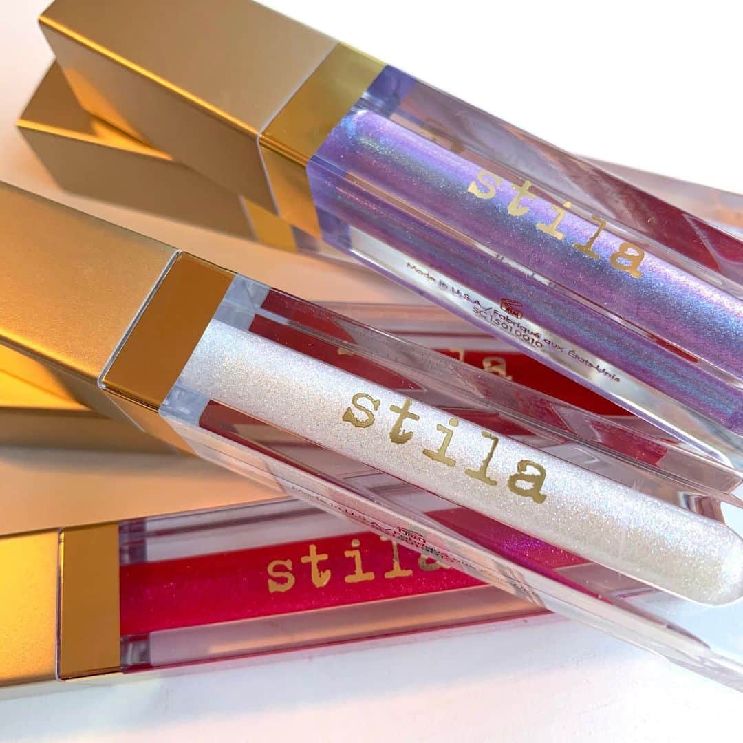 Stila Cosmeticsさんのインスタグラム写真 - (Stila CosmeticsInstagram)「THE BOSS OF ALL GLOSS 💋 Pucker up, hyaluronic filling spheres and luminous oils are here to change the way you pout 😍😍😍 Our Beauty Boss Lip Gloss comes in 12 fresh shades to try 😘 Show us how you boss up by tagging #beautyboss #glossboss #stilacosmetics #redmylips #glossing」5月21日 22時39分 - stilacosmetics
