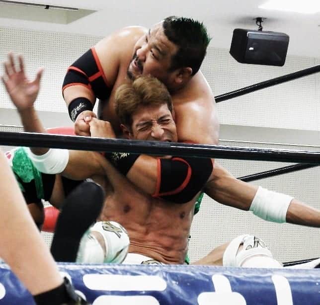 松野行秀さんのインスタグラム写真 - (松野行秀Instagram)「5/1みちのくプロレス 体重差70キロのシングルマッチ GAINA戦」5月21日 22時43分 - g.matsuno