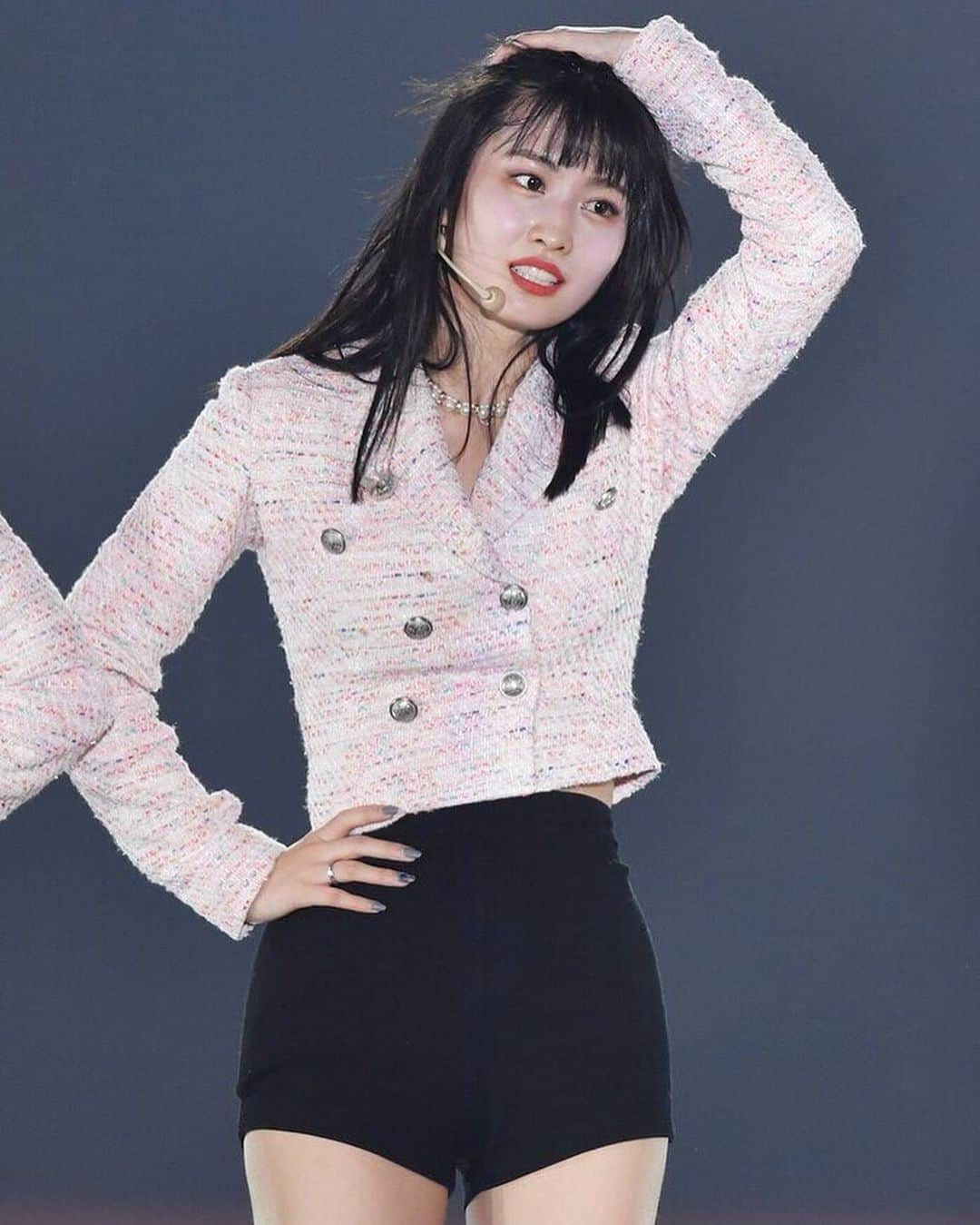 モモさんのインスタグラム写真 - (モモInstagram)「♡ [Fantaken] 190518 - Rakuten Girls Award 2019 Spring/Summer -  #MOMO #트와이스 #모모 #平井もも #もも #TWICE © owner」5月21日 22時59分 - momojype