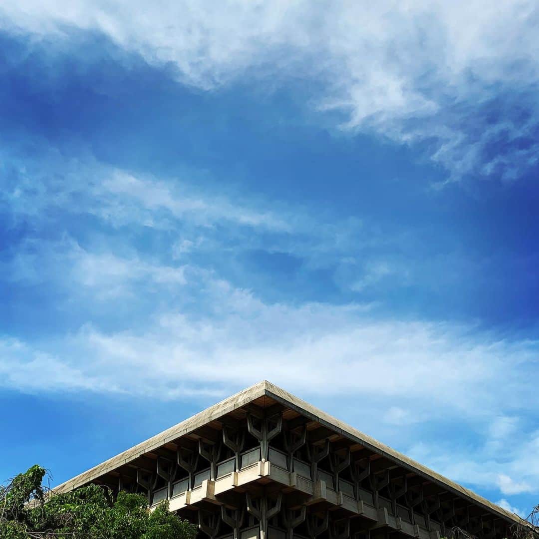沖野修也さんのインスタグラム写真 - (沖野修也Instagram)「#tsuyamaculturecenter #architectour #建築巡礼 #tsuyama #okayama #japan #川島甲士 #koshikawashima」5月21日 23時02分 - shuyakyotojazz