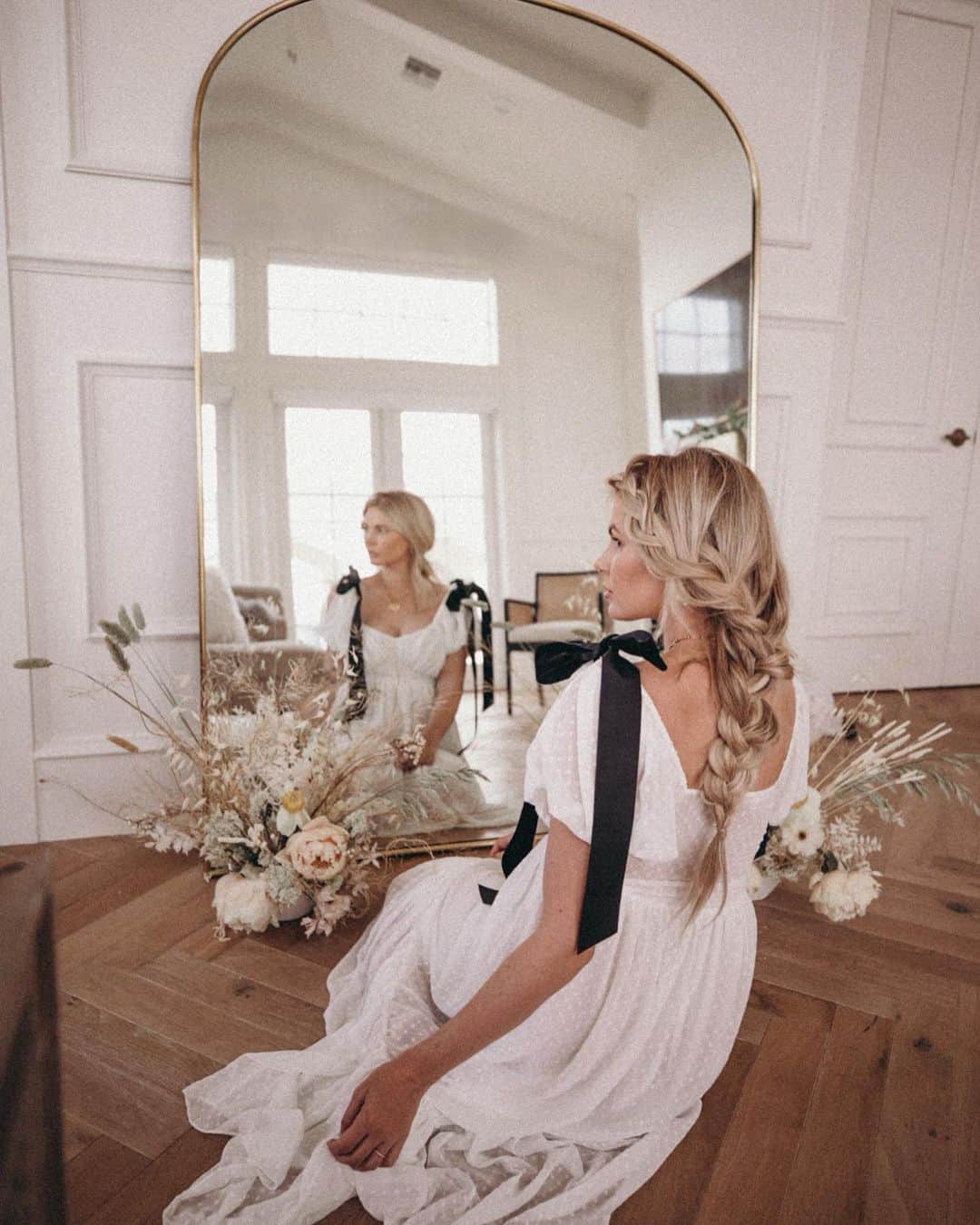 Amber Fillerup Clarkさんのインスタグラム写真 - (Amber Fillerup ClarkInstagram)「You know I had to 🌾 I also haven’t done an OG braid in a while and anytime I take the time to do one I wonder why I don’t do them more and then I quickly remember why 🧒🏼👧🏼👶🏼」5月21日 23時12分 - amberfillerup