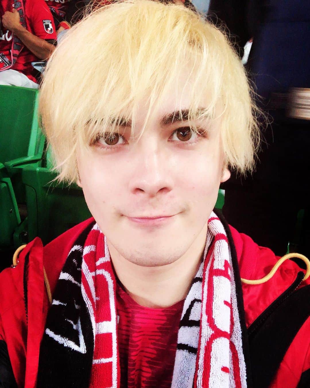 冨森ジャスティンのインスタグラム：「ACLグループステージ突破！ やったぜ！ #浦和レッズ #acl2019」
