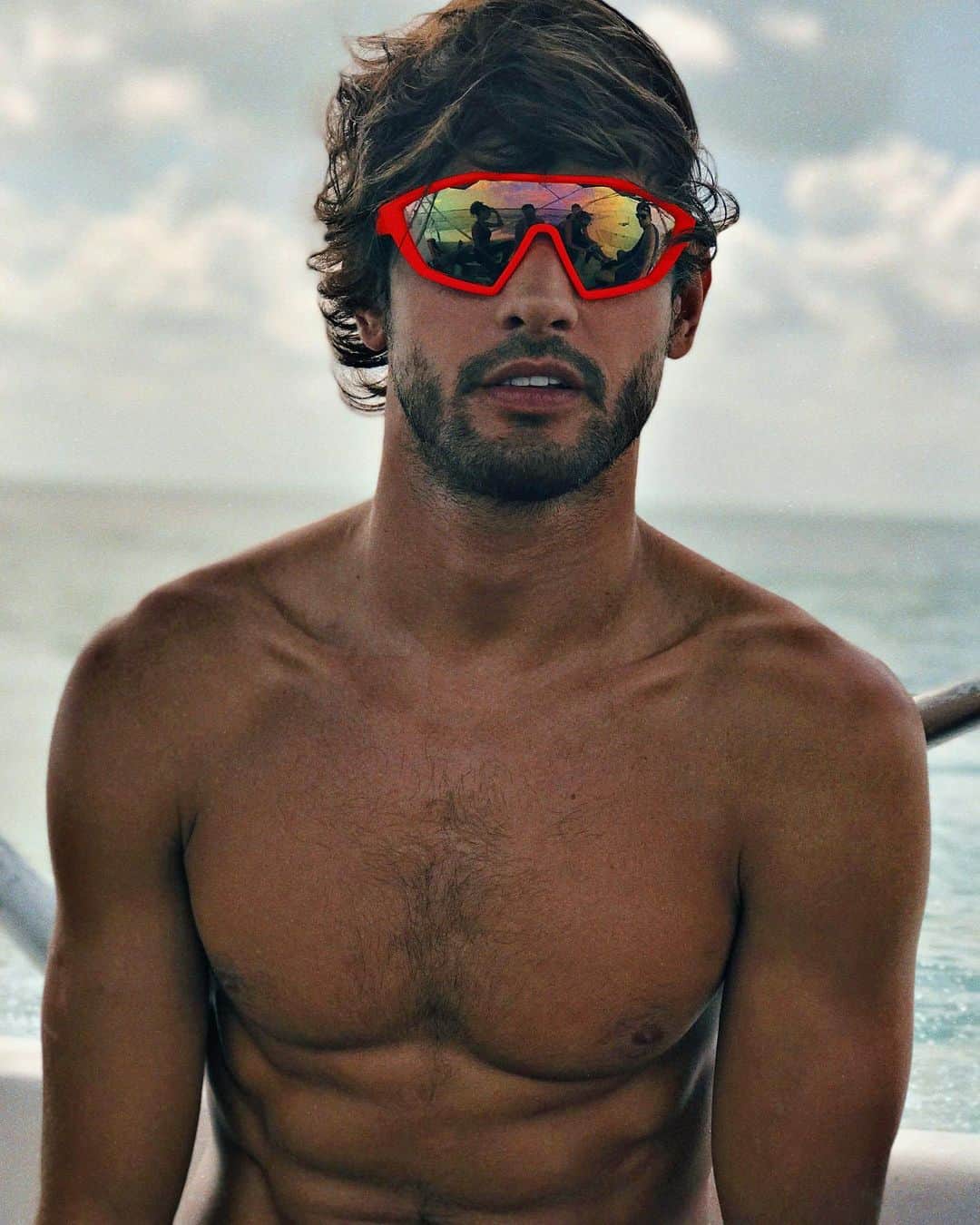 マーロン・テシェイラのインスタグラム：「—- 💥 MAD MARLON MAX 💥 by @yanacioli ⚡️🧡⚡️ —- 🎩...Peace&Light...♻️ —- #MadMarlonMax #MexicoVibes #GoodVibesOnly」
