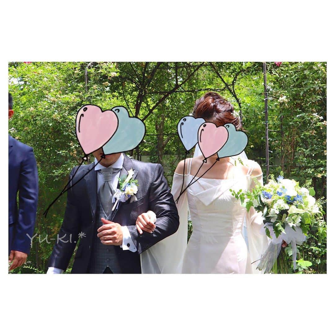 二見夕貴さんのインスタグラム写真 - (二見夕貴Instagram)「. 結婚式ではカメラマンやりました☺︎ なかなか素敵な写真たくさん撮れた♡♡ . フラワーシャワーの時、お花の代わりに しゃぼん玉銃をもらったちびっこたちが 結婚式の終わった後も ガーデンではしゃいでて可愛かった🤤💕 . 📷：Canon EOSkissM . #weddingparty #family #cameragirl #canon #eoskissm #結婚式 #家族 #親族 #カメラ女子 #カメラ部 #写真部 #ミラーレス一眼」5月21日 23時55分 - yyyuki___