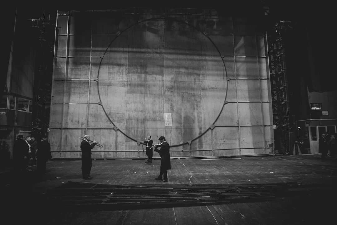 アンドレア・ボチェッリさんのインスタグラム写真 - (アンドレア・ボチェッリInstagram)「. Three Centuries of Love . First night at Teatro San Carlo in #Naples . ph: @lucarossettiph」5月22日 0時36分 - andreabocelliofficial