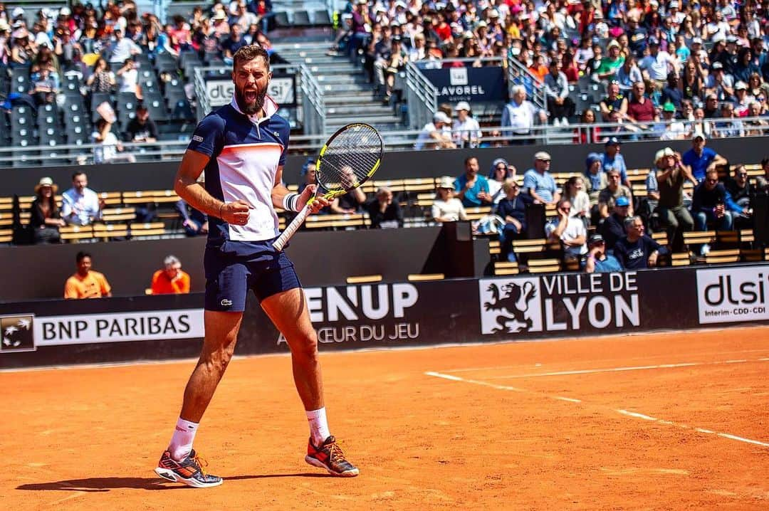 ブノワ・ペールさんのインスタグラム写真 - (ブノワ・ペールInstagram)「Quand tu gagnes pour la première fois un match la semaine avant Roland Garros 😅😅😅.. #ALLEZ」5月22日 0時39分 - benpaire