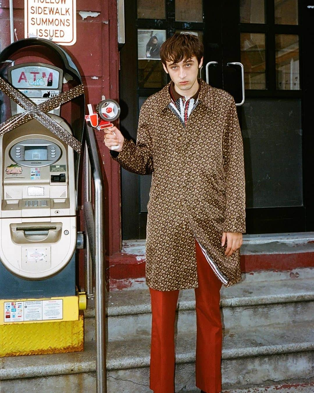 Burberryさんのインスタグラム写真 - (BurberryInstagram)「Playing with the Monogram tape, @EricJess wears the Monogram car coat and piqué polo shirt . Shop the Monogram collection 22.05.19 . #InBurberry #ThomasBurberryMonogram #TBRT #BurberryGeneration」5月22日 0時44分 - burberry