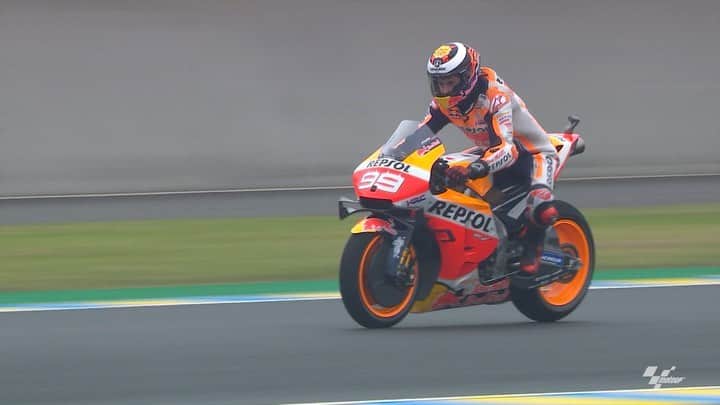 レプソル・ホンダのインスタグラム：「Achieving his best finish of the year so far, @jorgelorenzo99 is making big steps 😈 ⠀⠀⠀⠀⠀⠀⠀⠀⠀ Next stop, Mugello 🇮🇹 ⠀⠀⠀⠀⠀⠀⠀⠀⠀ #FrenchGP #25RepsolHonda #Repsol #MotoGP #Honda #Racing #RepsolHonda #HRC #RC213V #JL99 #JorgeLorenzo #JL99😈 #ThePowerOfDreams #Motorcycle #France」
