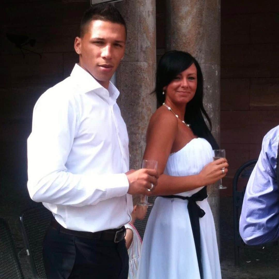 ヨゼ・ホレバスのインスタグラム：「Exactly 8years ago married the love of my life  HAPPY ANNIVERSARY  to my devil and amazing wonderful wife @diana_holebas  #love #anniversary #weddingday #2019」