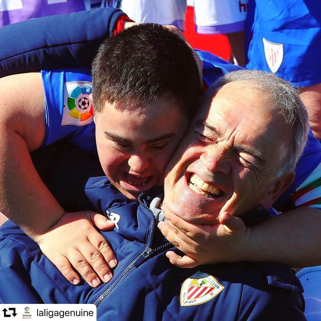 LFPさんのインスタグラム写真 - (LFPInstagram)「#repost @laligagenuine ・・・ #LaLigaGenuineSantander = LOVE! 😍 • #LaLiga #Athletic #Malaga #Love #FairPlay」5月22日 1時10分 - laliga