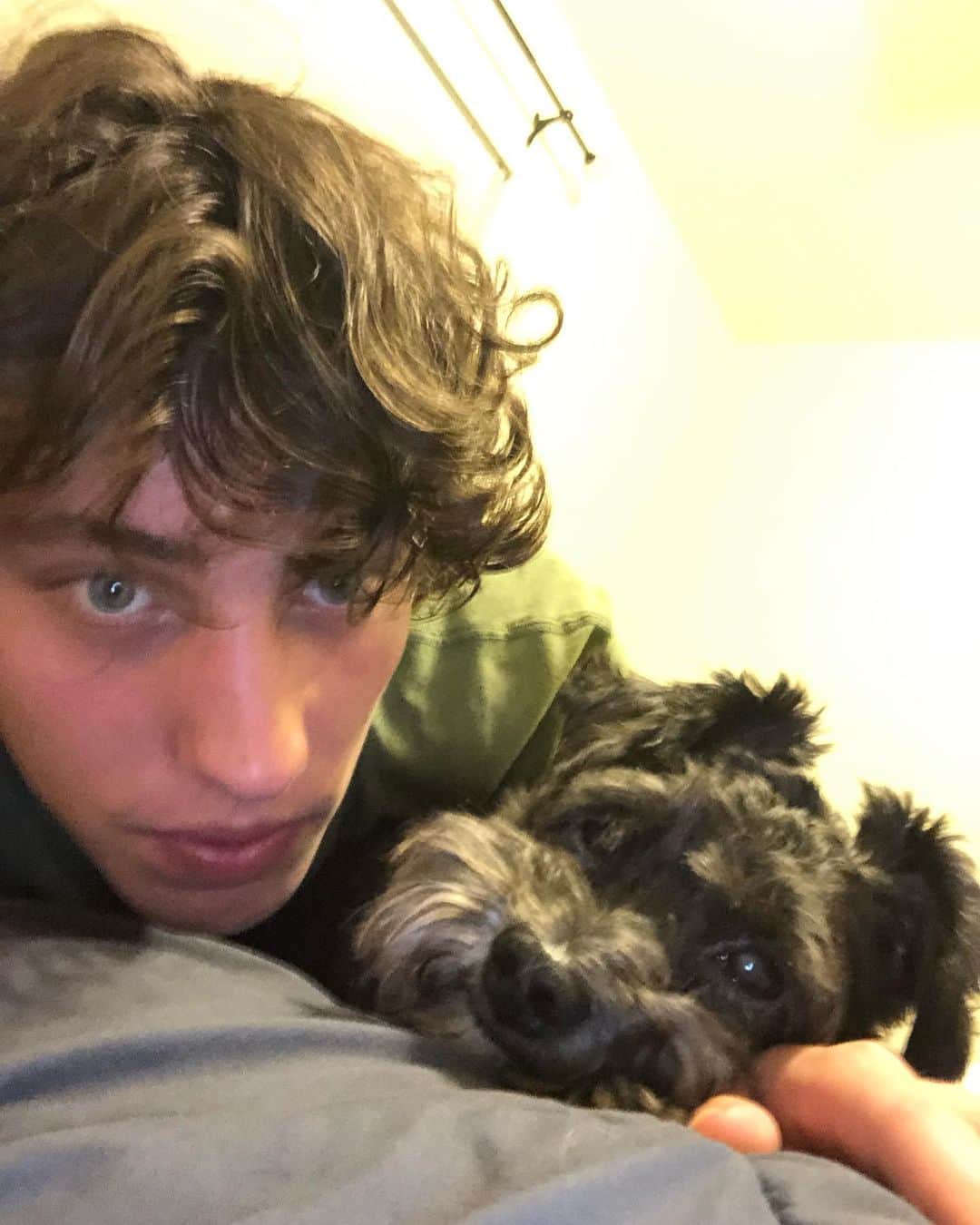 ライアン・リーのインスタグラム：「Do we look alike?」