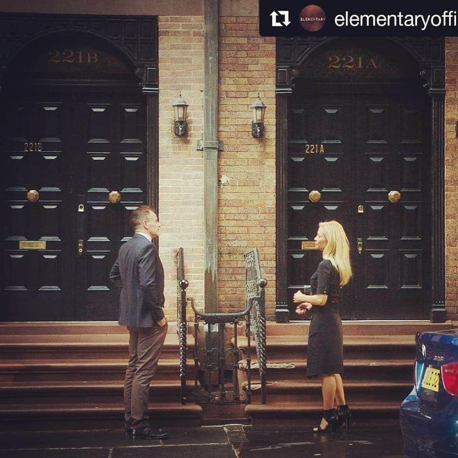 ジョニー・リー・ミラーさんのインスタグラム写真 - (ジョニー・リー・ミラーInstagram)「#Repost @elementaryofficial ・・・ Welcome to 221B Baker Street! Holmes & Watson take their skills across the pond in the FINAL season of #Elementary! It all begins Thursday!」5月22日 11時23分 - jonnylmiller