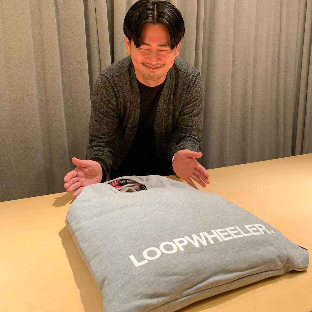 ループウィラーさんのインスタグラム写真 - (ループウィラーInstagram)「本日大阪販売開始です👀 . #lw20周年記念セット  #LOOPWHEELER20th #ループウィラー20周年  #ループウィラー20周年記念セット # LOOPWHEELER #ループウィラー」5月22日 11時45分 - loopwheelerss