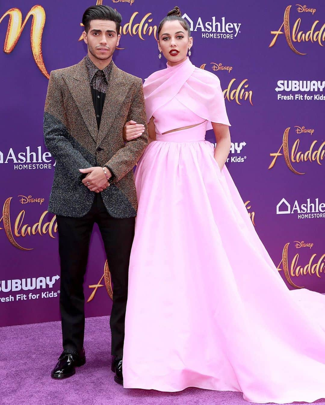 Just Jaredさんのインスタグラム写真 - (Just JaredInstagram)「@menamassoud in @givenchyofficial joins @naomigscott in @brandonmaxwell at the premiere of @disneyaladdin!  #MenaMassoud #Givenchy #NaomiScott #BrandonMaxwell #Aladdin Photos: Getty」5月22日 12時02分 - justjared