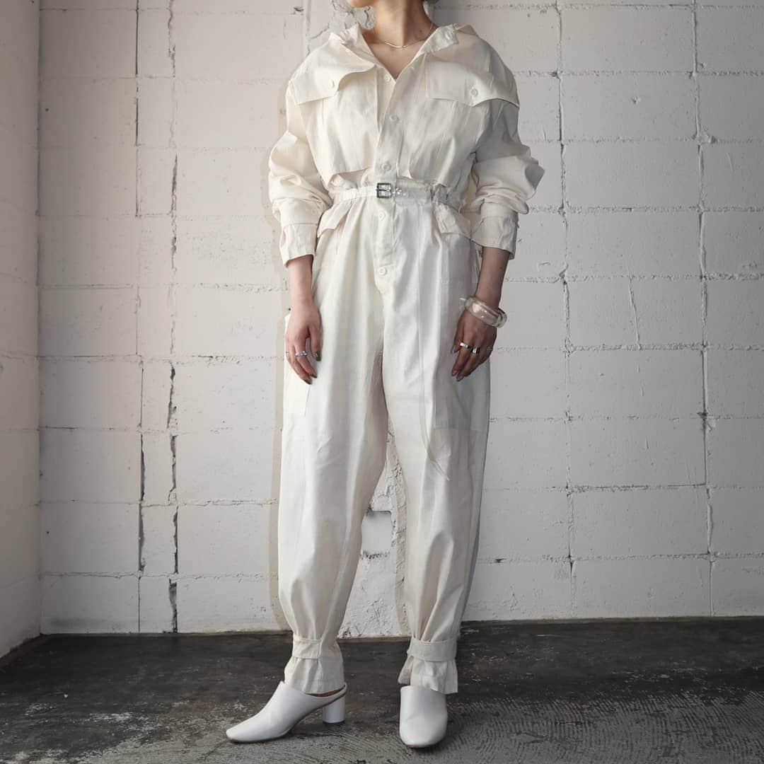 吉祥寺 古着屋 Orfeoのインスタグラム：「Hooded Jump Suit  #orfeo #kichijoji #tokyo #vintage #used #fashion #coordinate #outfits  掲載商品のお問い合わせはメールにて承っております。コメント、DMでのお問い合わせは受け付けておりませんのでご了承ください。」