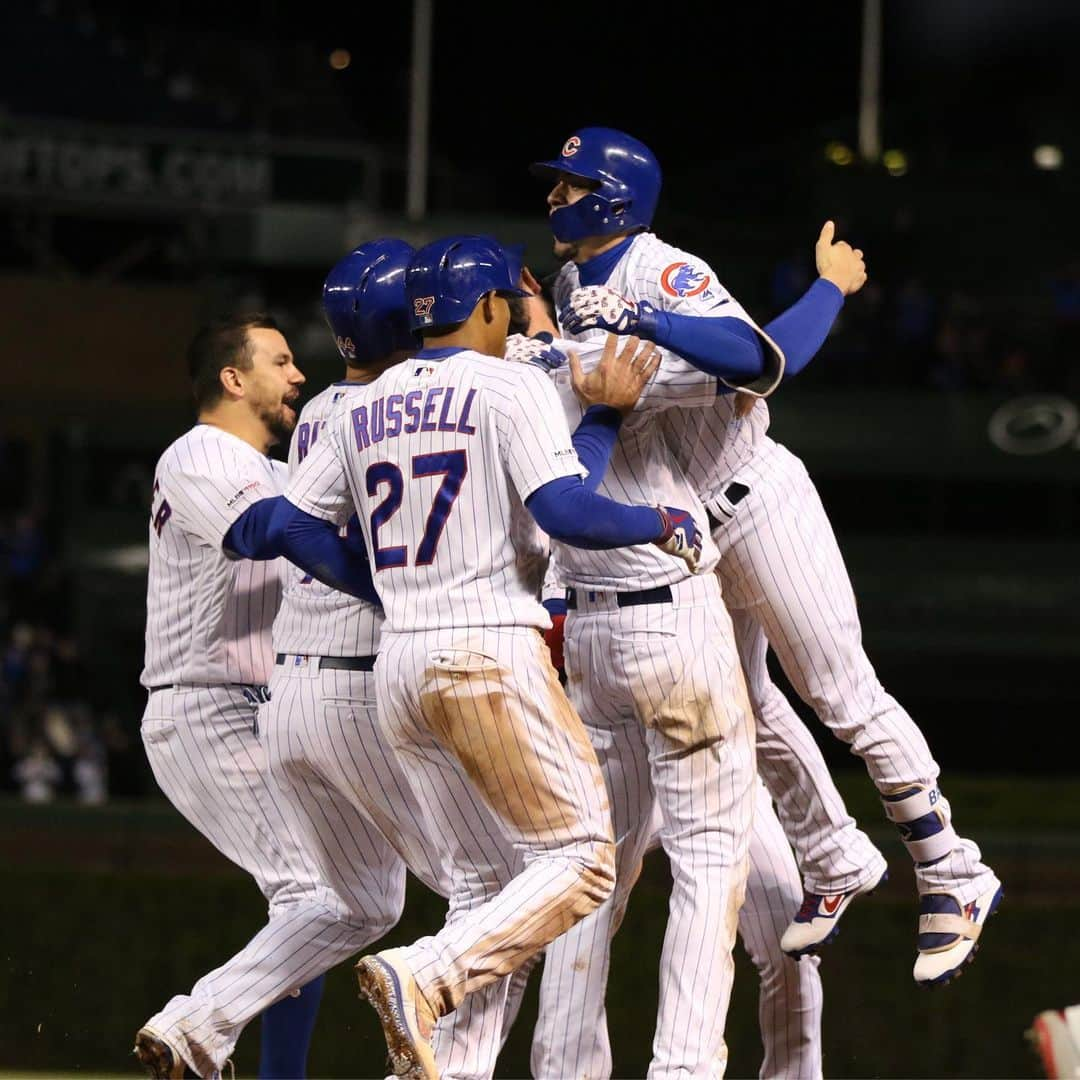 シカゴ・カブスさんのインスタグラム写真 - (シカゴ・カブスInstagram)「#Cubs win! Our 5th walk-off W this year! #EverybodyIn」5月22日 12時03分 - cubs