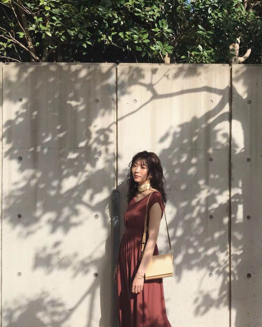 のインスタグラム：「友人のデビュー作の撮影に 参加させてもらった日。 晴のち雨の予報のところ、﻿ 晴らしときましたよっ🌞 ﻿ ﻿ #晴れたら言い出すパターンの人」