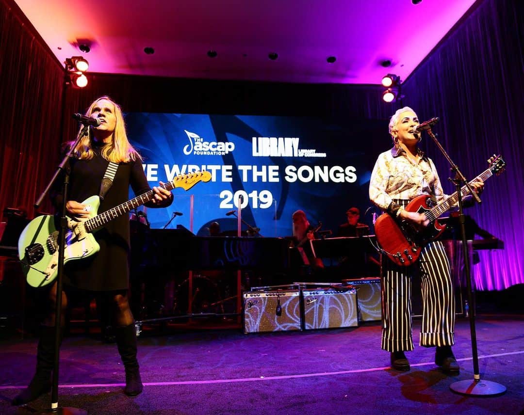 ASCAPさんのインスタグラム写真 - (ASCAPInstagram)「Members of congress are rocking out to “Our Lips Are Sealed” and “We Got The Beat” by #CharlotteCaffey & @janewiedlin of @officialgogos at our We Write The Songs event in DC. #StandWithSongwriters」5月22日 12時11分 - ascap