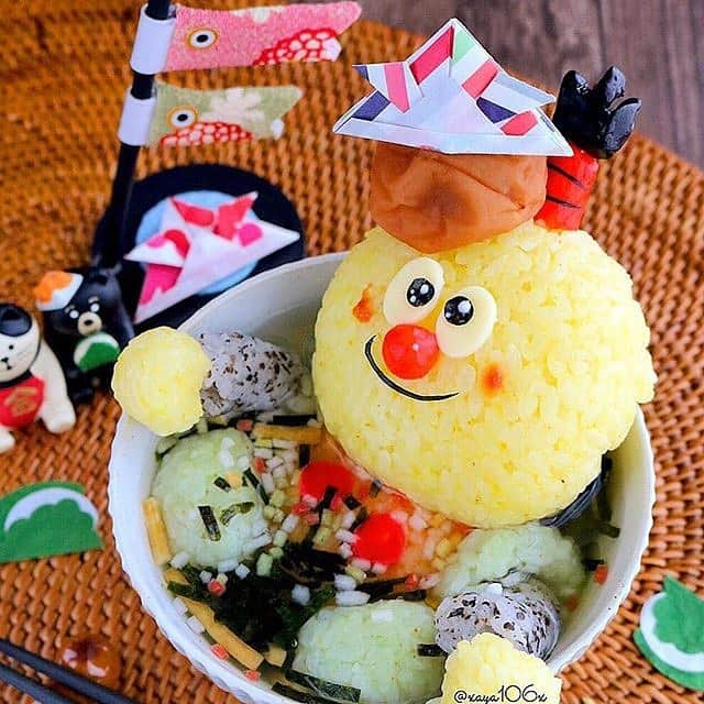 味ひとすじ　永谷園さんのインスタグラム写真 - (味ひとすじ　永谷園Instagram)「. #regram 【可愛いキャラクターのお茶づけを作っていただきました！】 @xaya106xさんの投稿をリグラムさせていただきました！ #永谷園 #ゆるめしのみかた #ゆるめしの味方 #主婦の味方 o｡◈｡o+ﾟ+o｡◈｡o+ﾟ+o｡◈｡o+ﾟ+o｡◈｡o+ ㅤㅤㅤㅤㅤㅤㅤㅤㅤㅤㅤㅤㅤ 2019年5月5日 ㅤㅤㅤㅤㅤㅤㅤㅤㅤㅤㅤㅤㅤ ٩(๑ᵕᴗᵕ๑)وᵍ ᵒ ᵒ ᵈ ᵐ ᵒ ʳ ᐢ ⁱ ᐢ ᵍ 🔅 ㅤㅤㅤㅤㅤㅤㅤㅤㅤㅤㅤㅤㅤ  ㅤㅤㅤㅤㅤㅤㅤㅤㅤㅤㅤㅤㅤ こどもの日ごはん🎏 ㅤㅤㅤㅤㅤㅤㅤㅤㅤㅤㅤㅤㅤ 子どもたちが小さい頃はお弁当持ってピクニックに行ったけど ㅤㅤㅤㅤㅤㅤㅤㅤㅤㅤㅤㅤㅤ 今じゃ家にいることも貴重だね‪𐤔‪𐤔  コロ助のお茶漬け🥢 ㅤㅤㅤㅤㅤㅤㅤㅤㅤㅤㅤㅤㅤ 表情2パターン( ´罒`*)✧" ㅤㅤㅤㅤㅤㅤㅤㅤㅤㅤㅤㅤㅤ ㅤㅤㅤㅤㅤㅤㅤㅤㅤㅤㅤㅤㅤ ㅤㅤㅤㅤㅤㅤㅤㅤㅤㅤㅤㅤㅤ #こどもの日#端午の節句#こどもの日ごはん#お茶漬け#永谷園 #永谷園のお茶漬け #キャラ茶漬け#キャラごはん#コロ助#食育#おうち和ごはん #和食器にこだわる皐月 #おうちごはん#おうちごはんlover#フーディーテーブル#マカロニメイト#私のおいしい写真#豊かな食卓」5月22日 12時17分 - nagatanien_jp