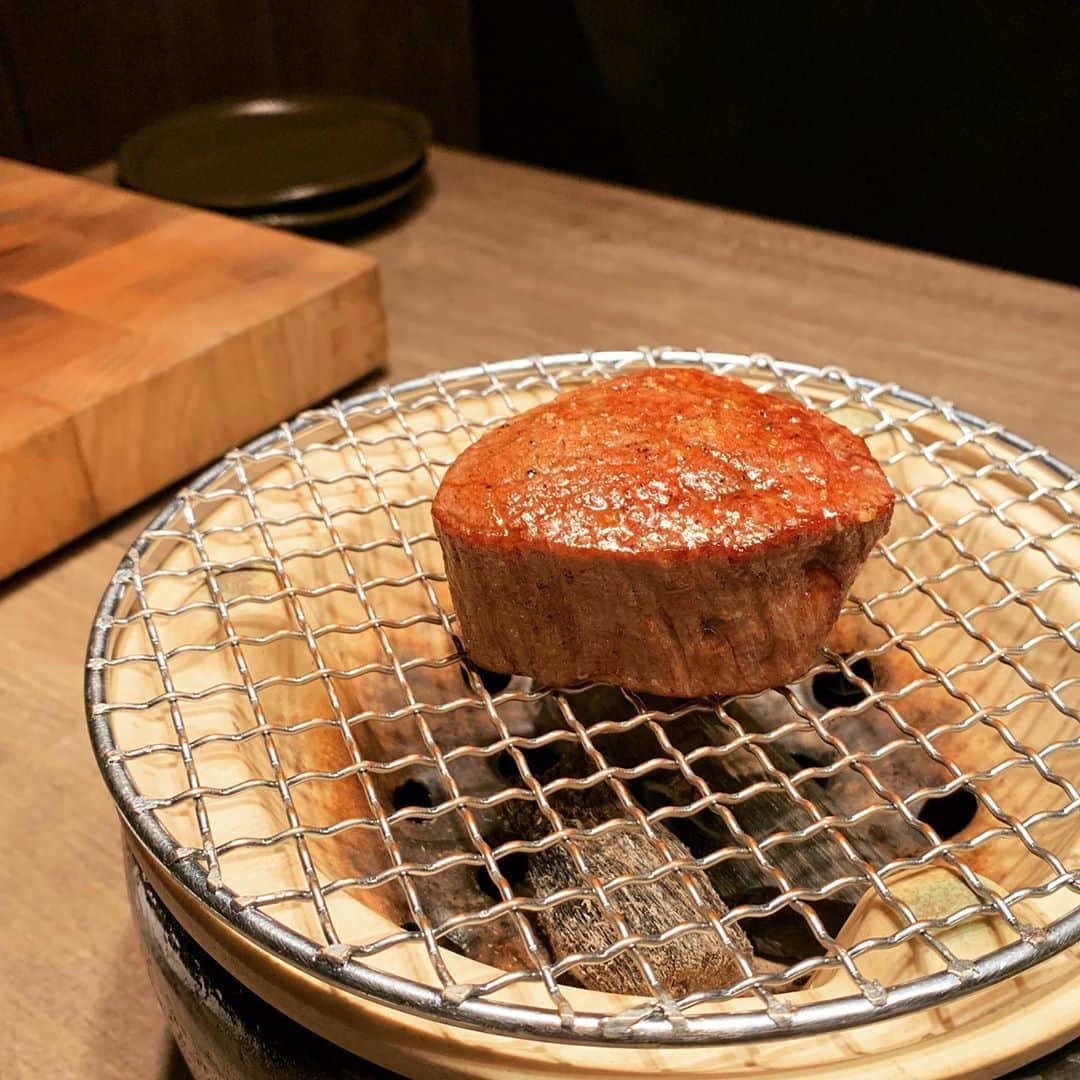 内藤陽子さんのインスタグラム写真 - (内藤陽子Instagram)「USHIGORO S.GINZAでこれでもかーっ‼︎ってくらい素晴らしいお肉を食べて来ました🥩最高なお肉、クリエイティブなお料理、心地いい空間、全てが完璧でした👏 #クリエイティブ #感無量」5月22日 3時25分 - dadaflora
