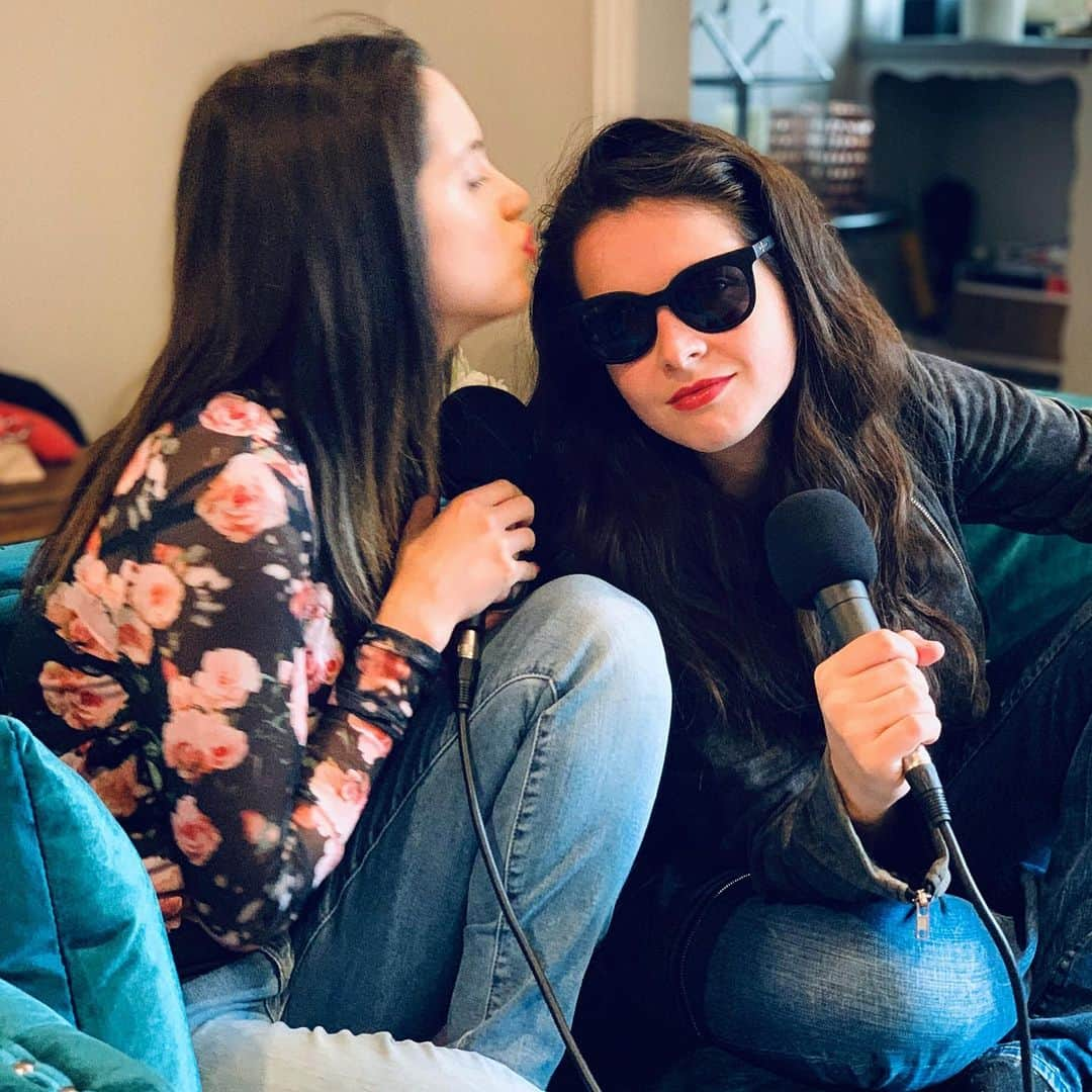 ヴァネッサ・マラーノさんのインスタグラム写真 - (ヴァネッサ・マラーノInstagram)「@justbtweenus podcast with @lauramarano 🎤 Link in bio! @baileemadison @kaitlinvilasusog @podcastone」5月22日 3時31分 - vanessamarano