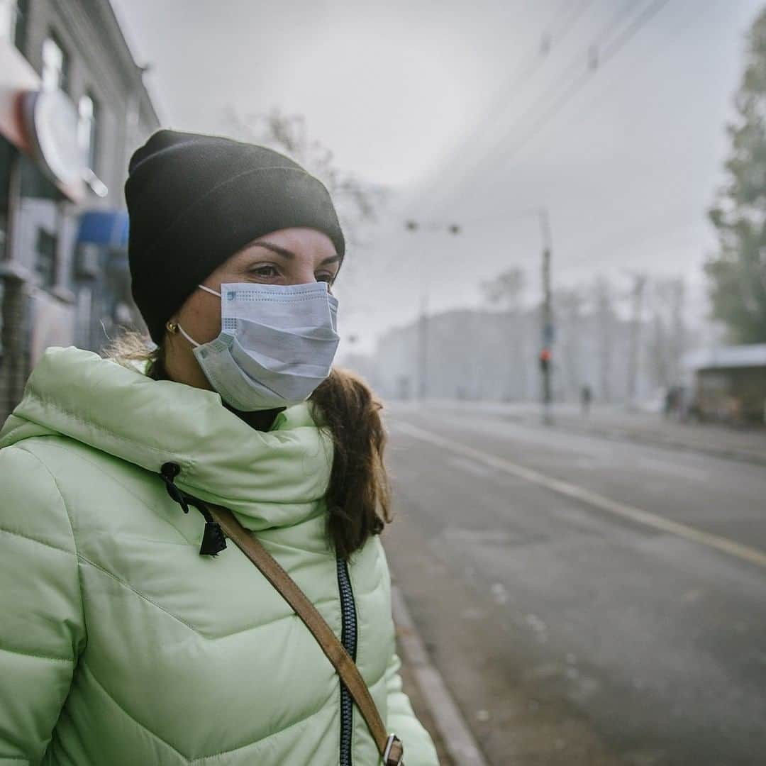 VICEさんのインスタグラム写真 - (VICEInstagram)「The real-life impacts of the Trump administration’s deliberate decimation of environmental protections are far-reaching, from cases of sulfur dioxide poisoning in communities in Houston to increased levels of arsenic and mercury in West Virginia waterways. Perhaps the scariest part of this anti-science rhetoric is that we still don’t know the extent of the impacts that our air quality and environment has on our health. Link in bio.」5月22日 4時00分 - vice