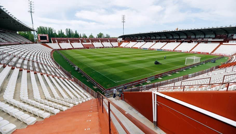 グラナダCFさんのインスタグラム写真 - (グラナダCFInstagram)「Inside | La preparación del vestuario 🔴⚪️ #EternaLucha #futbol #granada #granadacf #laliga123 #Pasitoapasito」5月22日 4時18分 - granadacf