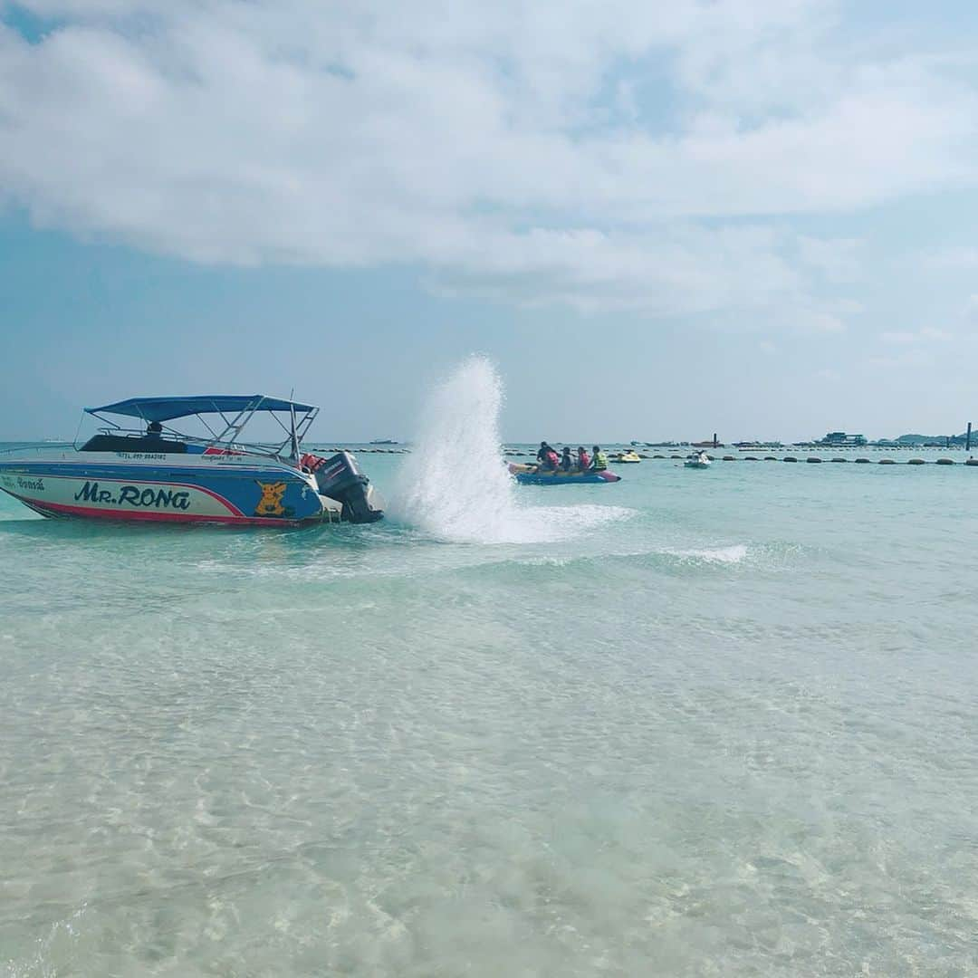 朝日光輝さんのインスタグラム写真 - (朝日光輝Instagram)「ボート🚤飛ばしすぎーっ！！ * * * * * * * * #sunvalley #社員旅行 #旅行#タイ旅行#タイ#🇹🇭#Thailand#ボート#ラン島#美容師#ヘアーサロン#美容院#美容室#ヘアメイク」5月22日 4時25分 - mitsuteru_asahi