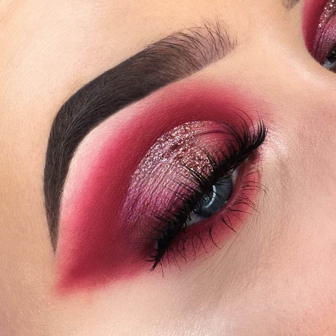 NYX Cosmeticsさんのインスタグラム写真 - (NYX CosmeticsInstagram)「Mesmerized by this sultry #EOTD by @amythedutchess 🥰✨ She uses our Glitter Primer +  Slide On Eye Pencil in 'Jet Black' to achieve the look ✔ || #nyxcosmetics #nyxprofessionalmakeup #crueltyfreebeauty」5月22日 4時29分 - nyxcosmetics