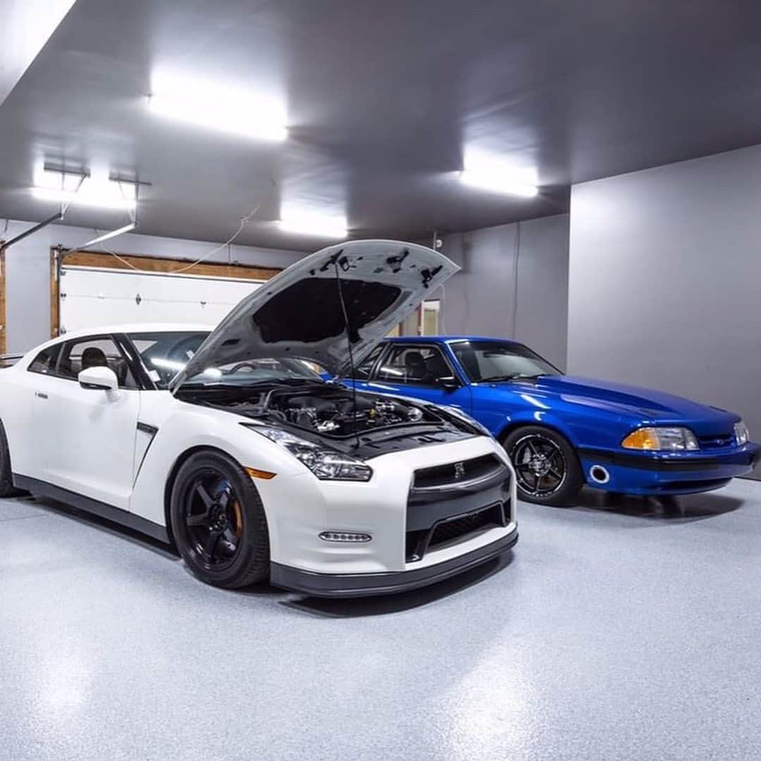 CarsWithoutLimitsさんのインスタグラム写真 - (CarsWithoutLimitsInstagram)「@coltbenjamin’s 1400whp GTR or His 1250whp 88 Mustang  Check out his dealership @rayskillmanauto . Make sure to stay to turn for their upcoming draw for some goodies #carswithoutlimits #rayskillmancars」5月22日 4時31分 - carswithoutlimits