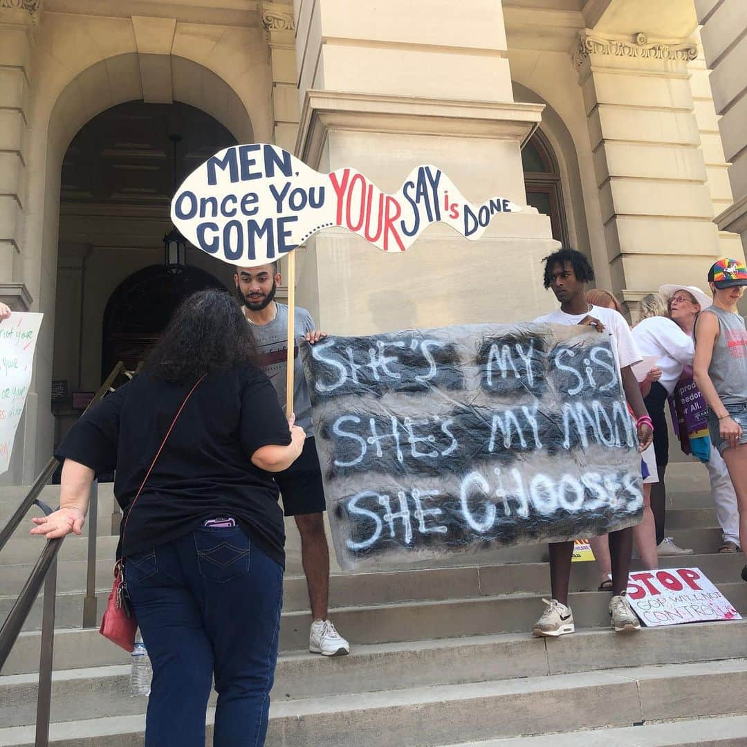 CNNさんのインスタグラム写真 - (CNNInstagram)「Across the US on Tuesday, abortion-rights advocates flooded town squares and statehouses, chanting and carrying signs to protest new state laws that criminalize or sharply restrict abortions. "Across the country, we are seeing a new wave of extreme bans on abortion, stripping away reproductive freedom and representing an all-out assault on abortion access," organizers said. Using the hashtag #StopTheBans, the protesters spoke up for reproductive freedom. (📸: Matt Rourke/AP, Andrew Caballero-Reynolds/AFP/Getty Images, Elijah Nouvelage/Getty Images, Kevin Lamarque/Reuters and CNN’s @kokomodianne)」5月22日 4時52分 - cnn