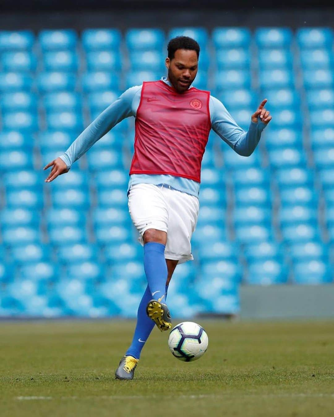 ジョリオン・レスコットさんのインスタグラム写真 - (ジョリオン・レスコットInstagram)「It was great to be back on the pitch last weekend with @mancity and @barclaysuk 🙌🏽」5月22日 5時23分 - joleonlescott