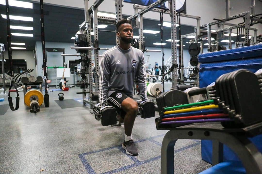 ケリーン・アコスタのインスタグラム：「Put in work.」