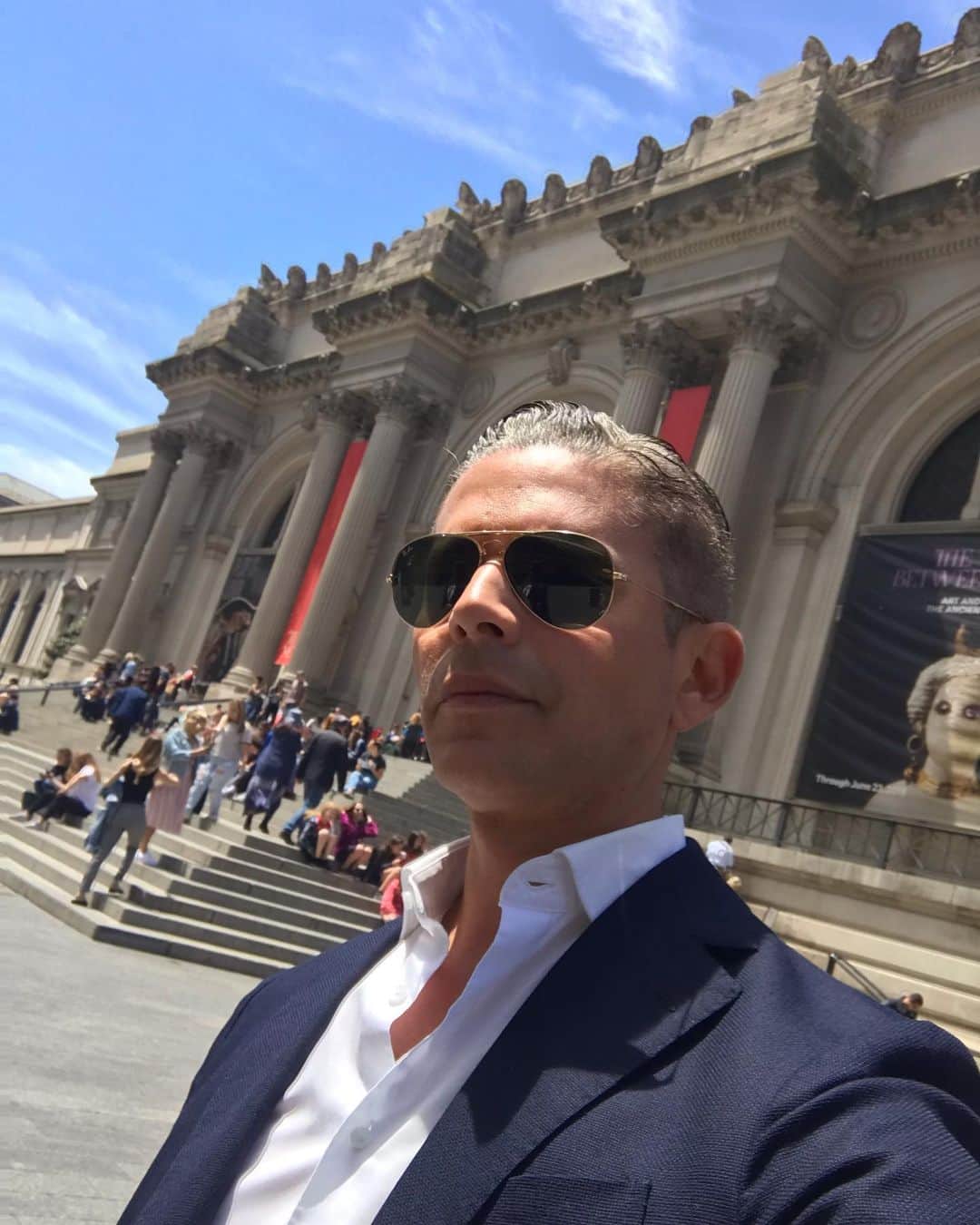 Rodner Figueroaさんのインスタグラム写真 - (Rodner FigueroaInstagram)「The Met is always a good idea!!! Momento Camp!!! #themet #camp #nyc #rodnerfigueroa」5月22日 5時35分 - rodnerfigueroa