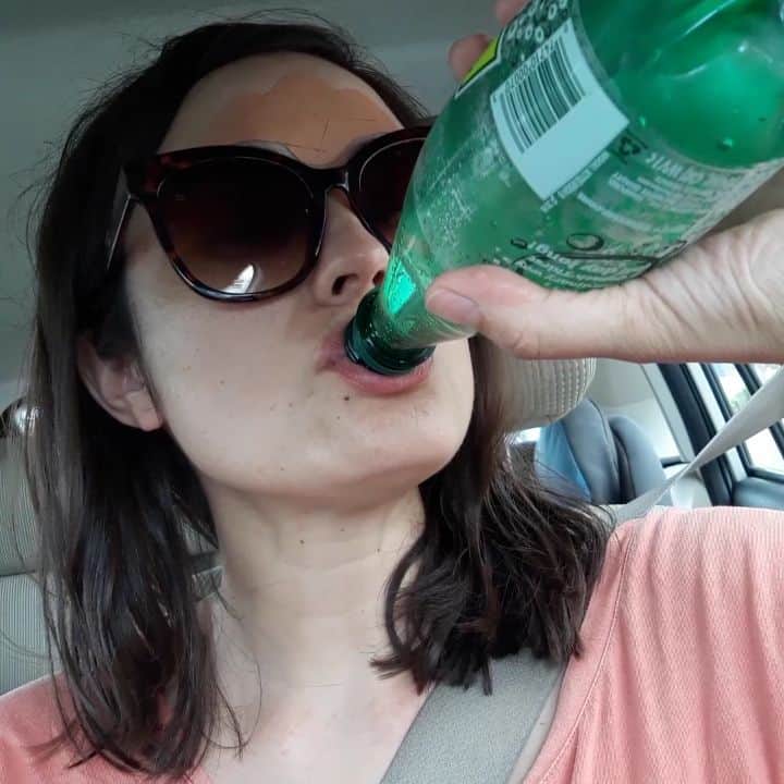 シャニン・ソサモンのインスタグラム：「@mattycardarople I'm on my way back from the desert waters to do your podcast recording for THE MAUDE ROOM! Will be about 10 minutes late, had to stop for gas, water and some candy. See you soon!」