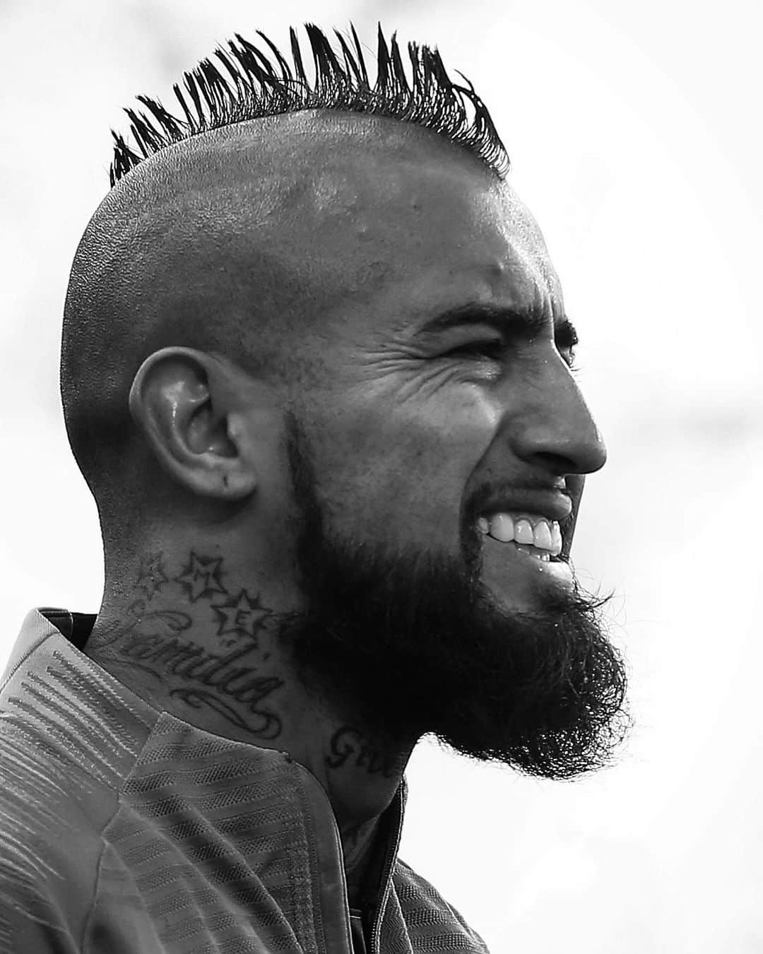 LFPさんのインスタグラム写真 - (LFPInstagram)「The King. 👑 • #ArturoVidal #Barça #LaLiga #LaLigaSantander」5月22日 5時48分 - laliga