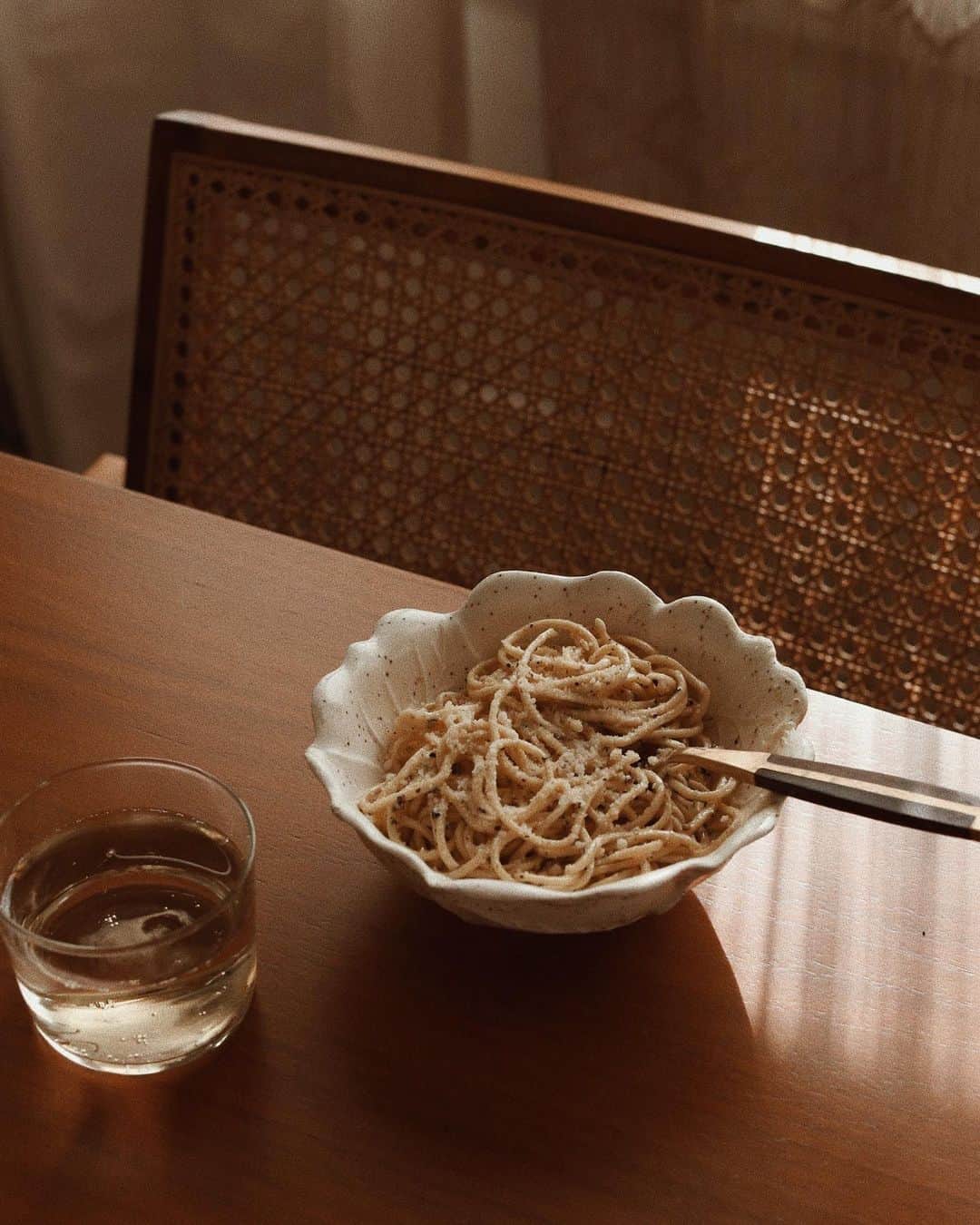 コートニー・ハルヴァーソンさんのインスタグラム写真 - (コートニー・ハルヴァーソンInstagram)「No regretti when it comes to spaghetti. 🍝」5月22日 5時57分 - prettylittlefawn