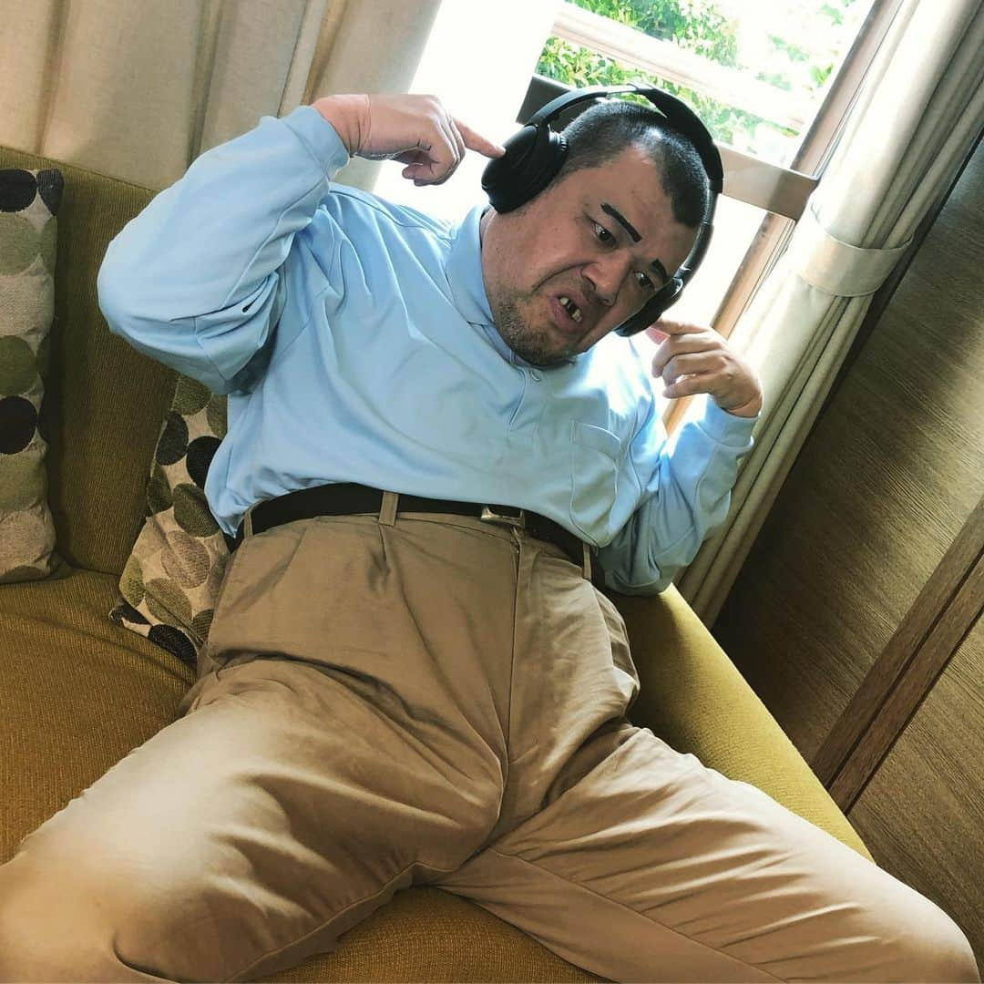 くっきー（川島邦裕）さんのインスタグラム写真 - (くっきー（川島邦裕）Instagram)「#撮影 #撮影 #ABC 様は #テレ朝 様 #トリニクってなんの肉 #撮影撮影 #気がつきゃオヤジ役 #へへ #心とは裏腹 #年をとっちまうもんだ #でもみんな #安心してくれ #睾丸は常に熱もちフル回転よぉ👍 #てぽっ❤︎」5月22日 12時34分 - nikuguso_taro