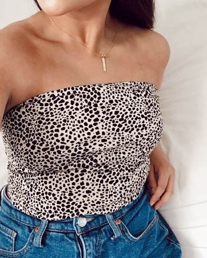 American Eagleさんのインスタグラム写真 - (American EagleInstagram)「Going wild for tube tops this summer. Search “leopard print tube top” on AE.com #rg @valerieee.v #AExME」5月22日 7時07分 - americaneagle