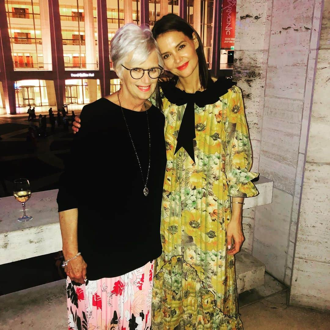 ケイティ・ホームズさんのインスタグラム写真 - (ケイティ・ホームズInstagram)「@abtofficial @maisonmayle so thankful for such a beautiful night at the ballet with my mom 💕 and our wonderful friends @mcarfrae @jwattiker」5月22日 7時45分 - katieholmes