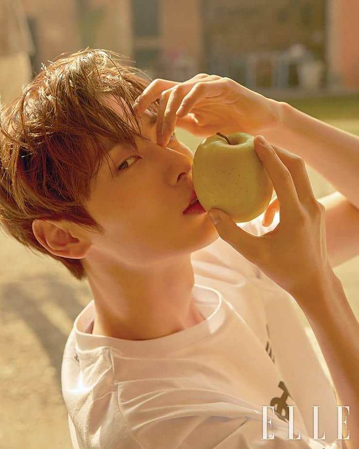 Just a girlさんのインスタグラム写真 - (Just a girlInstagram)「Hwang Min Hyun @optimushwang 🧡for Elle Korea April 2019 📸 by Kim Hee June . . . . . . . #민현#MinHyun#황민현#HwangMinHyun #NUEST #뉴이스트 #맞팔 #셀스타그램 #셀카 #얼스타그램 #데일리 #선팔 #인스타그램  #l4l #f4f  #like4like #ootd  #おしゃれ #オシャレ #いいね返し #フォロー #韓国人 #韓国 #セルカ #自撮り #ファッション #フォロー#koreanboy #🍏 #🍎」5月22日 8時35分 - cecithegirl