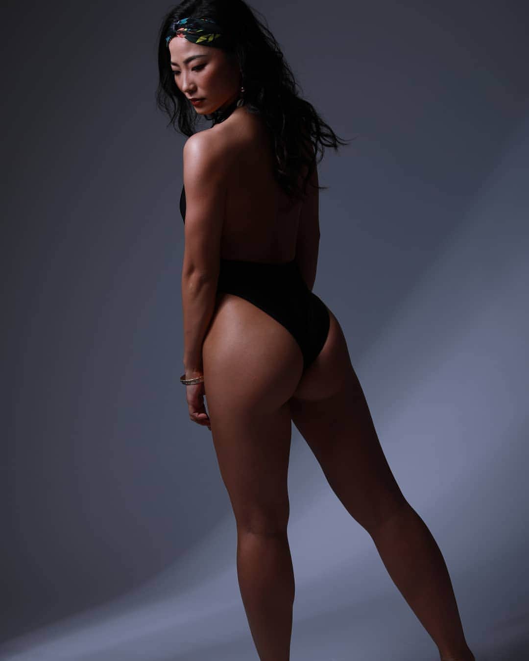 永吉令奈のインスタグラム：「★ [Body Profile Classic 2019] @bodyprofileclassic ～誇り高い身体の美しさや強さ あなた本来の魅力を引き出した最高の写真を決める大会～  このフォトコンテストにエントリーしました😊🙌 色んな部門の賞がありますが、桃尻賞を狙って撮影して頂きました🍑  最近の分割は背中、肩、お尻、ハムお尻、っていうサイクルが多く、爆尻をつくるべくトレーニングしています👀  減量すると脂肪減るので、ほどよく脂肪をつけた今ならではのボリュームです🍑  目標は減量しても立体的なヒップラインをつくることです✊  いいね👍の数も審査に反映されるので、たくさんのいいねお待ちしてます😊🌟 ★ #桃尻 #ボディメイク #尻トレ #ワークアウト女子 #トレーニング女子 #フィットネス #フォトコンテスト #夏 #スイムワンピース #水着 #モノキニ #日焼け #fitness #training #summer #swimsuit #hipup #hip #bikini #fitnessbikini #makeup #training #fitnessgirl #bodymake #photocontest #bodycontest #bodyprofileclassic #bodyprofileclassic2019 #775181　 #hirody #bodyprofile」