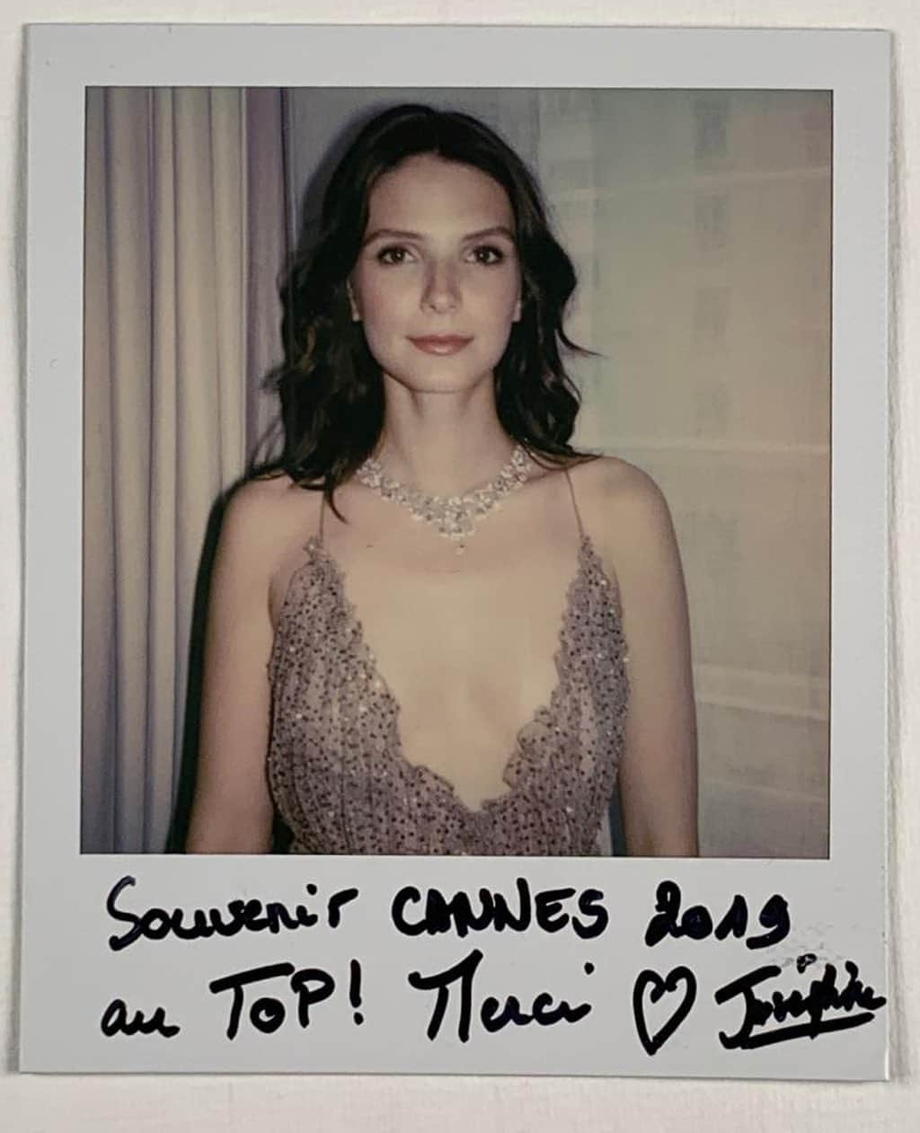 Vogue Parisさんのインスタグラム写真 - (Vogue ParisInstagram)「Polaroids from Cannes: @JosephineJapy in her suite just before walking the Cannes red carpet dressed in a @dior dress and @chopard jewels. #Cannes2019 #JosephineJapy」5月22日 21時47分 - voguefrance