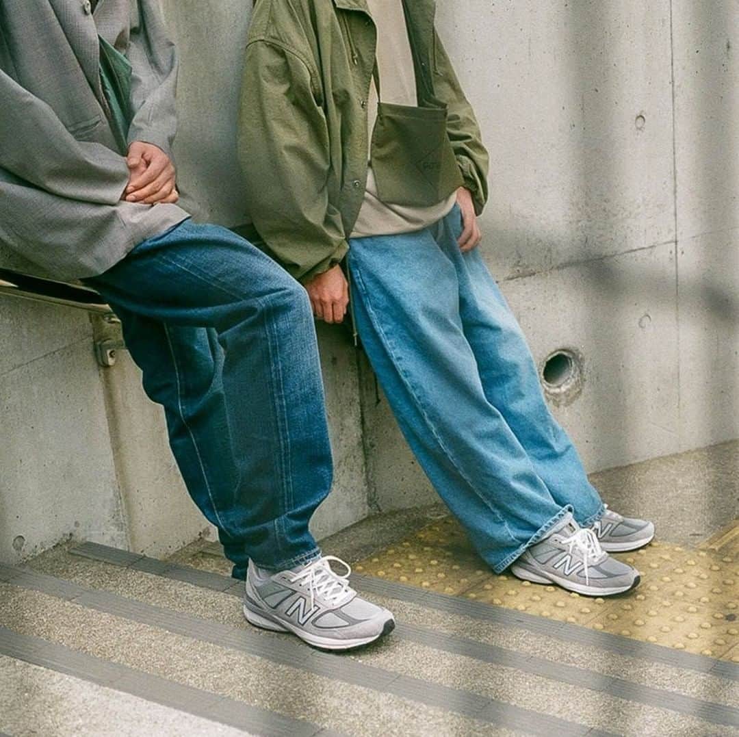 EDWINさんのインスタグラム写真 - (EDWINInstagram)「Tokyo New Balance 990 style  The style from  EDWIN Europe @edwineurope is: ED-45 Loose Tapered EDWIN Japan @edwin_japan is: HAKAMA  A Bianchissimo Editorial: @biancissimo Photographer:  Yuthanan & Adrian Bianco @yuthanan__ @heroinsamurai Production: Marta Espinosa @martaespinosagil Models: Taro Imai & Kei @taroimai @theeternalteenager and @newbalance_de  and  @afewstore」5月22日 20時31分 - edwin_japan
